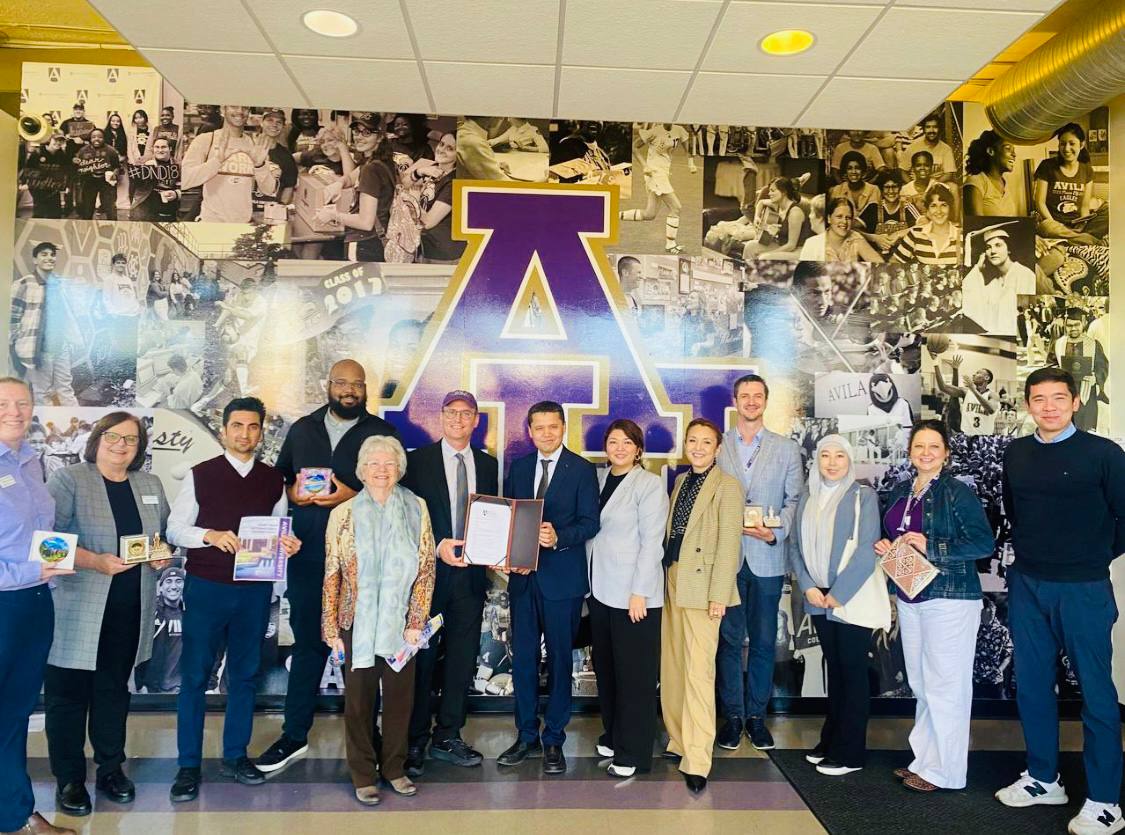 АЭУ менен Авила университети жаңы академиялык өнөктөштүккө кол коюшту