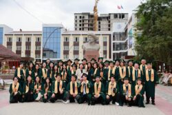 ДҮЙНӨЛҮК БИЛИМ БЕРҮҮ МЕЙКИНДИГИНЕ ЖОЛ АЧКАН КӨПҮРӨ