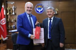 Онкологиялык ооруларды изилдөө борбору ОшМУда ачылат