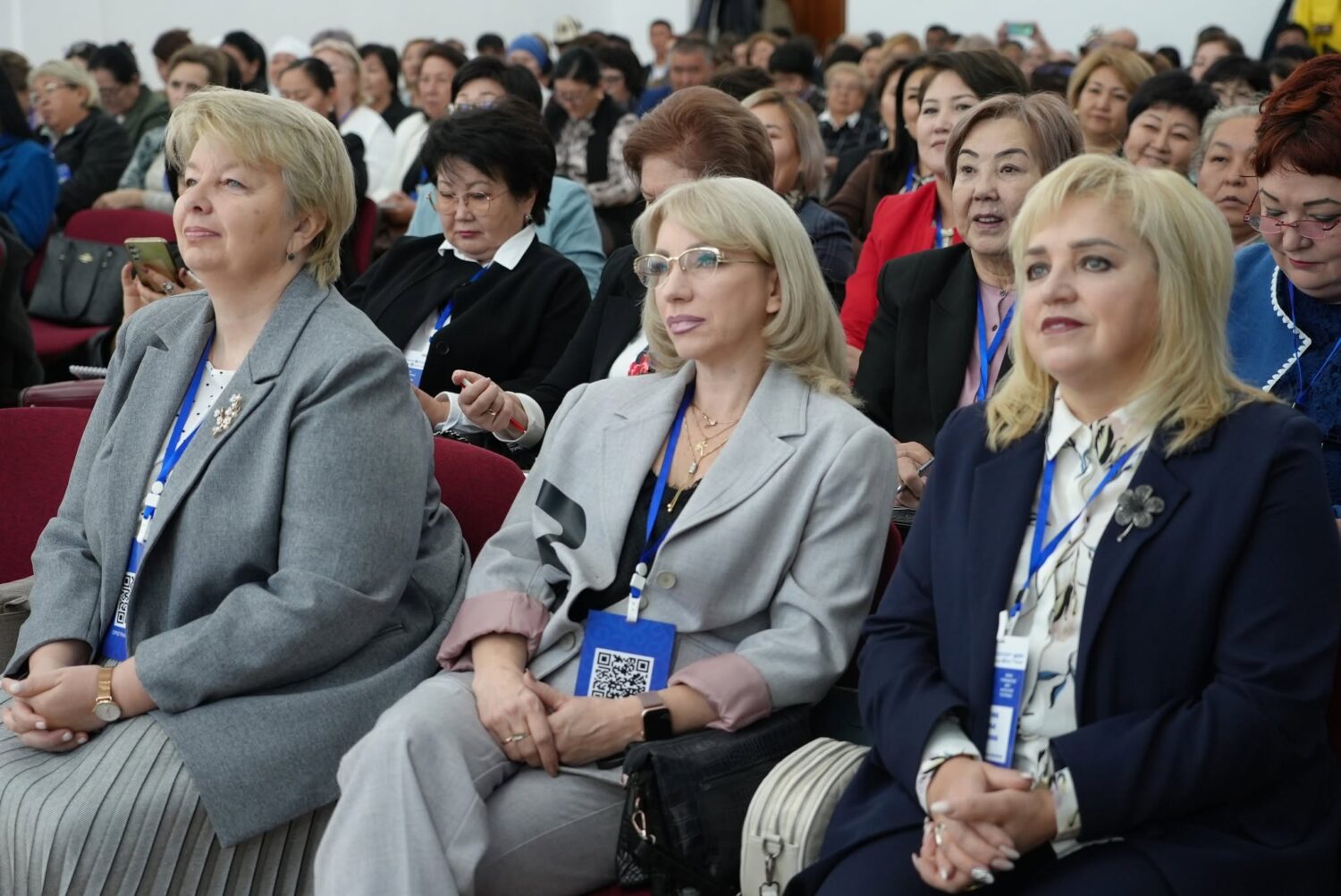 КМУда мектеп директорлорунун III форуму өтүүдө