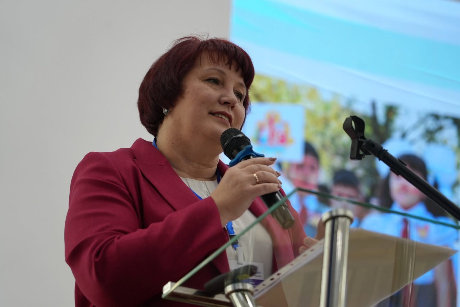 КМУда мектеп директорлорунун III форуму өтүүдө