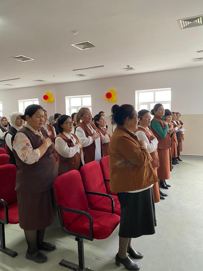 Мугалимдер күнүнө арналган алгачкы майрамдык кече