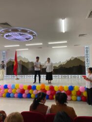 Мугалимдер күнүнө арналган алгачкы майрамдык кече