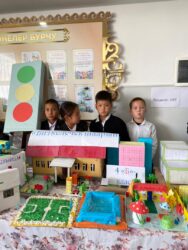 Кожомкул айылындагы мектепте чыгармачылыкка бай иш-чара болду 