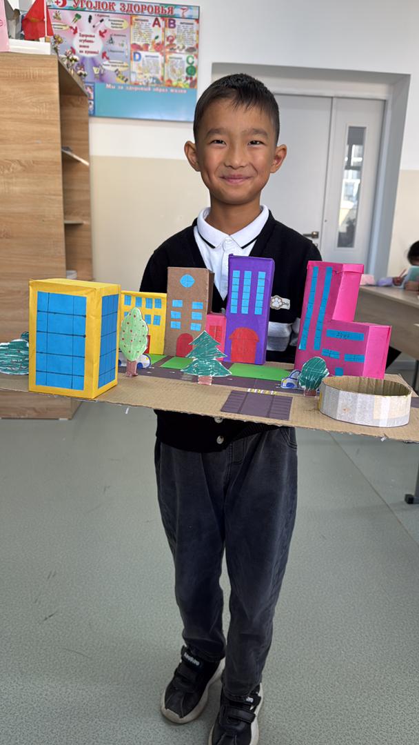 Кожомкул айылындагы мектепте чыгармачылыкка бай иш-чара болду