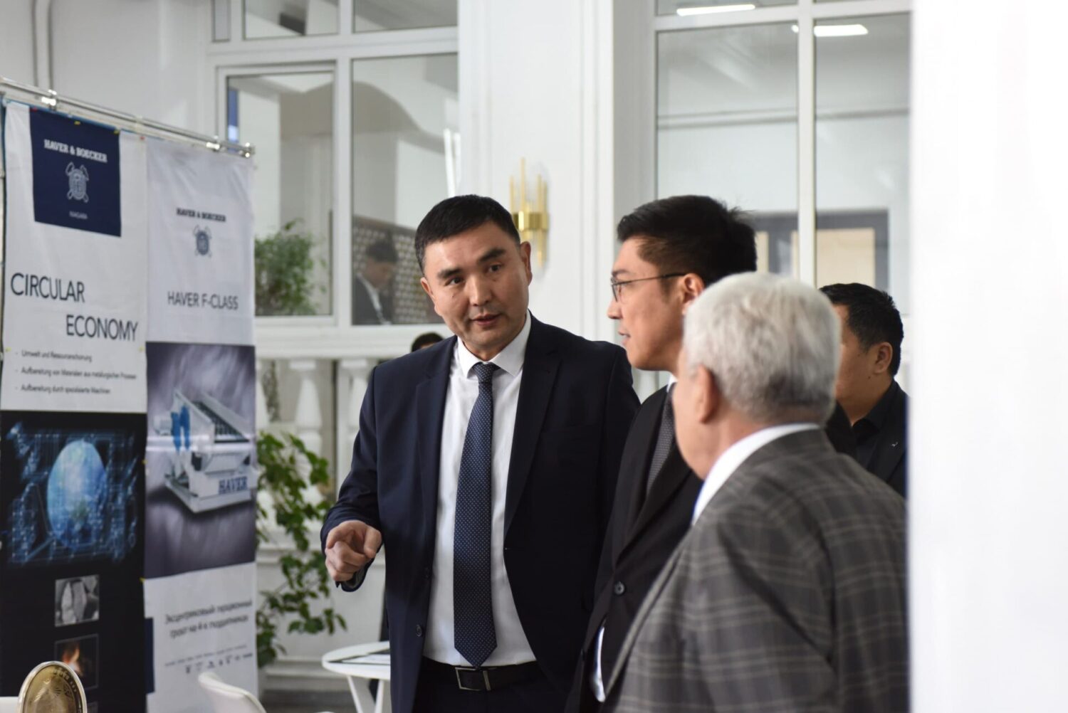 Эл аралык тоо-кен форуму