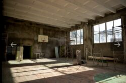 Бишкек шаарынын мэри Айбек Жунушалиев №56-мектептин оңдоо иштерин текшерди 