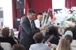 ОШТУДА БИЛИМ БЕРҮҮ КЫЗМАТКЕРЛЕРИНИН КҮНҮ БЕЛГИЛЕНДИ