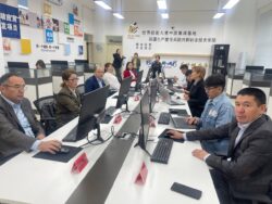 ОШ ТУНУН ОКУТУУЧУЛАРЫ КЫТАЙДА КВАЛИФИКАЦИЯСЫН ЖОГОРУЛАТУУДА