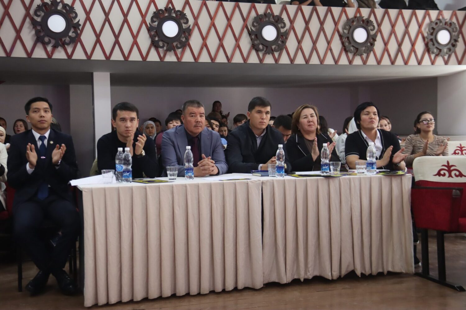 ОШТУДА КВН ОЮНДАРЫ ӨТТҮ