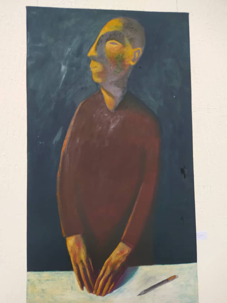 Абзац и белые бумажные кораблики