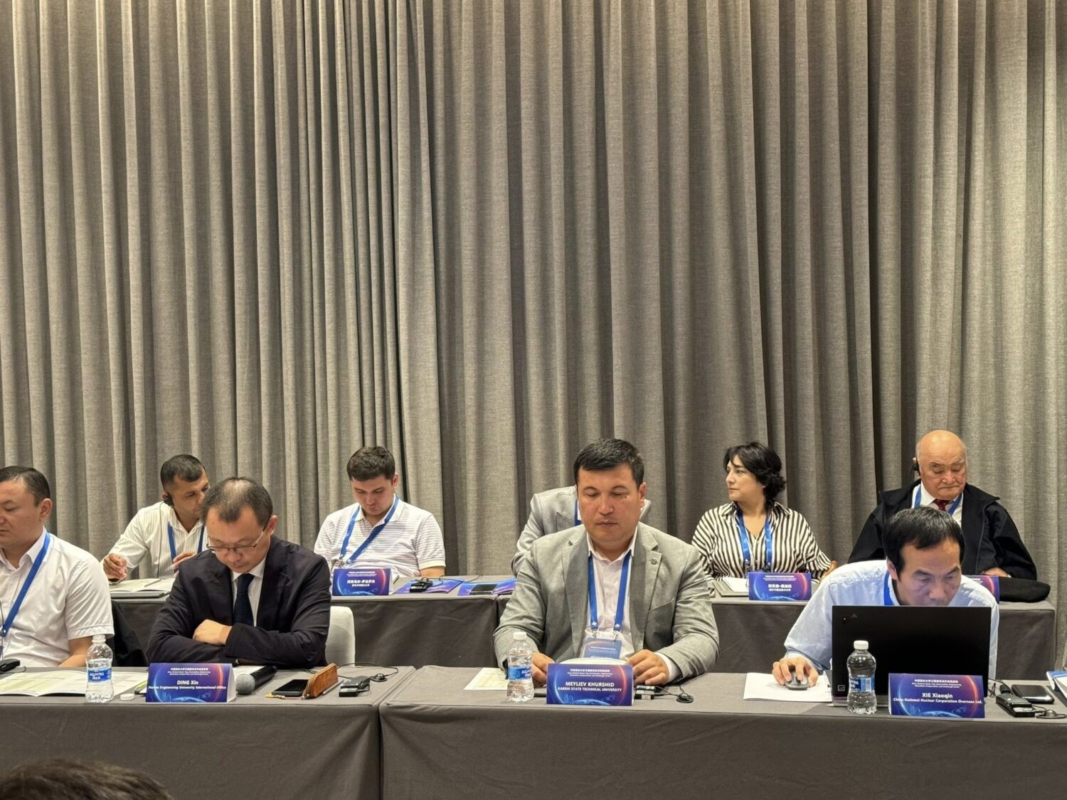 ОШТУ КЫТАЙ МЕНЕН КЫЗМАТТАШУУНУН ЖАҢЫ БАГЫТТАРЫН СУНУШТАДЫ