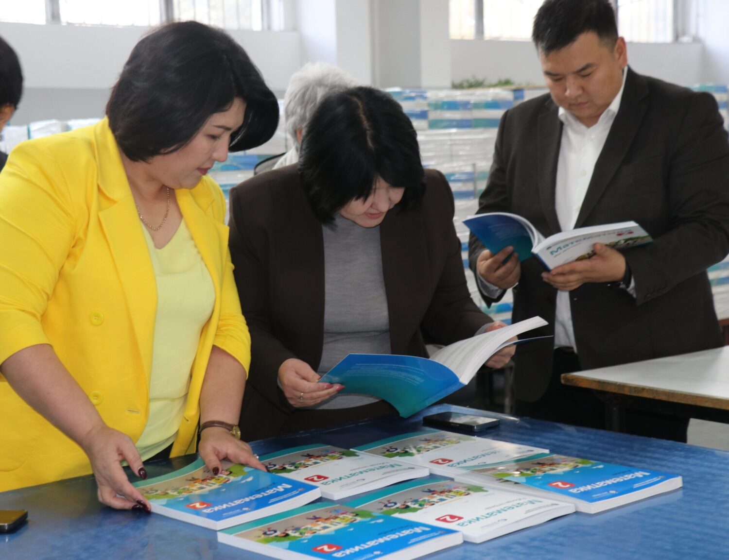 ОТПЕЧАТАНЫ УЧЕБНИКИ ПО МАТЕМАТИКЕ ДЛЯ 2-Х КЛАССОВ