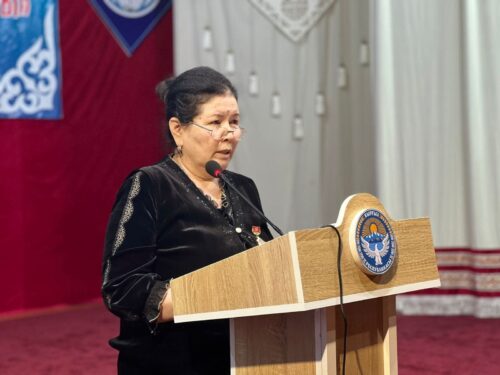 Сүлүктүдөгү устат мугалимдин жаратман эмгеги