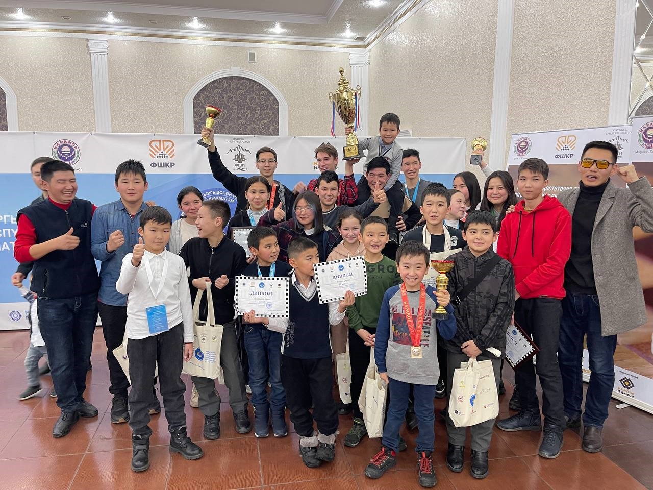 Ход конем или ферзем?