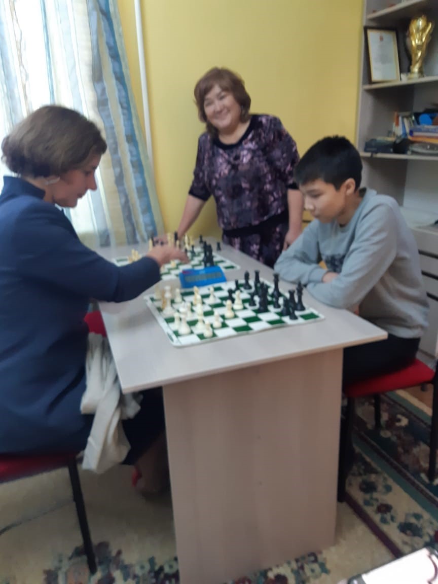 Ход конем или ферзем?