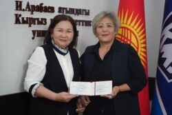 КМУнун бир катар окутуучуларына доценттик илимий наамы ыйгарылды