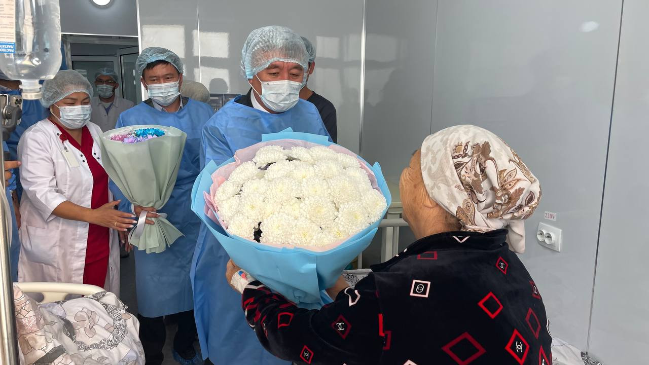 ОшМУда экинчи ирет бөйрөк алмаштыруу операциясы ийгиликтүү жасалды