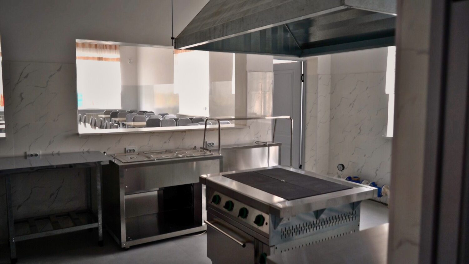 Базар-Коргондо заманбап талаптарга жооп берген жаңы мектеп ишке берилди