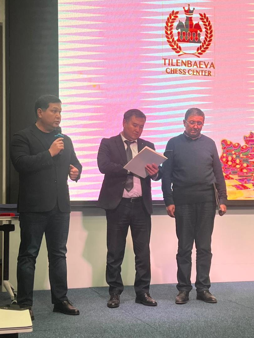 ШАХМАТ БОРБОРУНУН 10 ЖЫЛДЫК ИЙГИЛИГИ