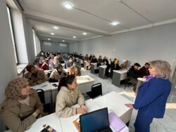 ОШ ТУНУН ОКУТУУЧУЛАРЫ АНДИЖАН ШААРЫНДА