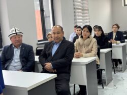 ОШ ТУНУН ОКУТУУЧУЛАРЫ АНДИЖАН ШААРЫНДА