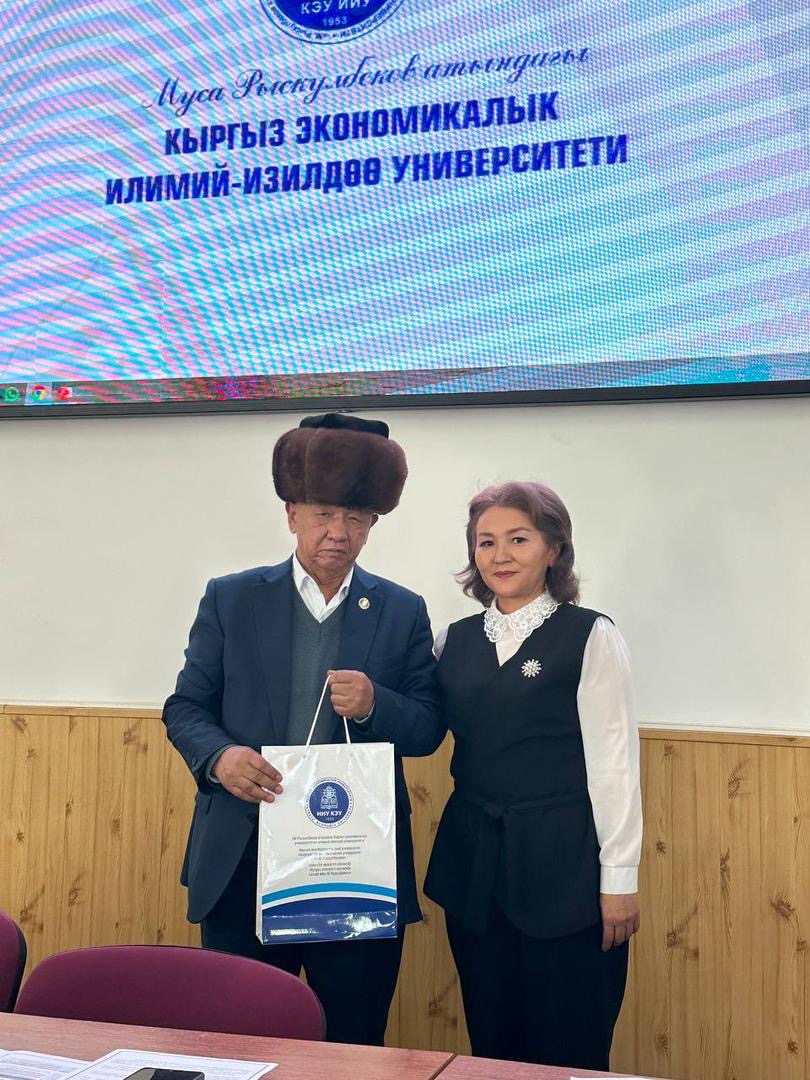 ВЕЧНОЕ ЭХО АЙТМАТОВА: ЗАЧЕМ ЕГО ЧИТАТЬ