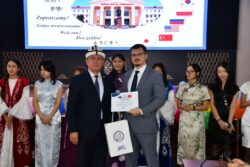 Университетке салым кошкон ЫКТЫЯРЧЫ-ОКУТУУЧУЛАР 