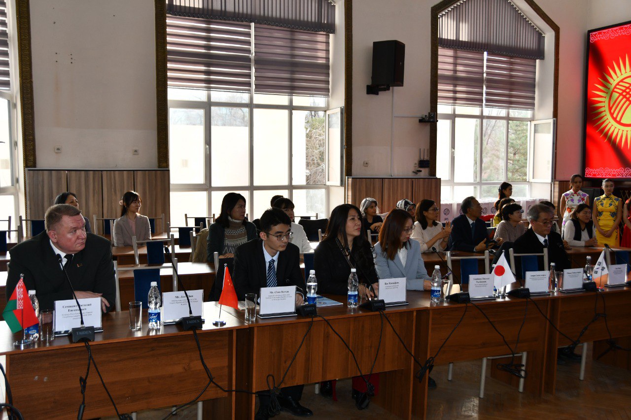 Университетке салым кошкон ЫКТЫЯРЧЫ-ОКУТУУЧУЛАР