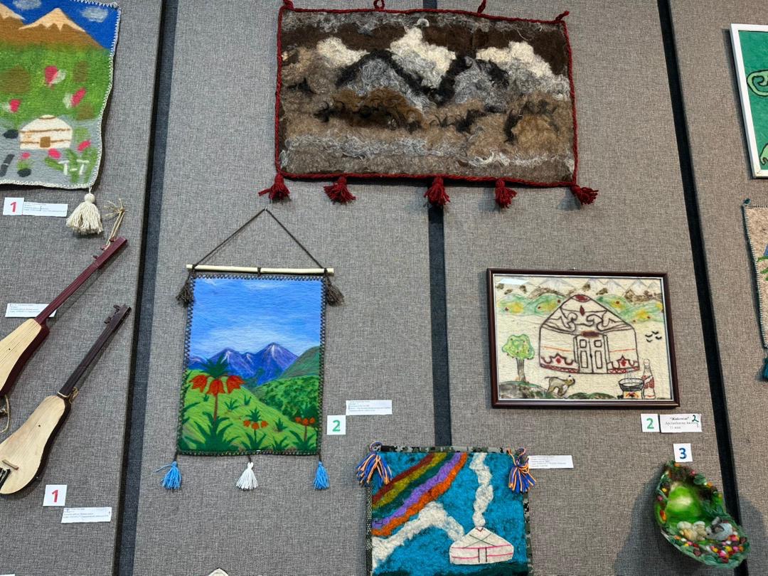 Мыкты кол өнөрчүлөрдүн сынагы 