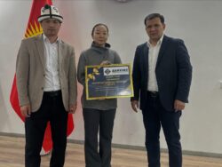 АК-СУУНУН БАРДЫК МЕКТЕПТЕРИ ИНТЕРАКТИВДҮҮ ПАНЕЛДЕР МЕНЕН КАМСЫЗДАЛАТ