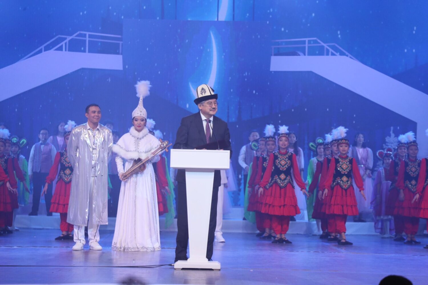 БИШКЕКТЕ БАЛДАР ҮЧҮН ПРЕЗИДЕНТТИК БАЛАТЫ ӨТТҮ