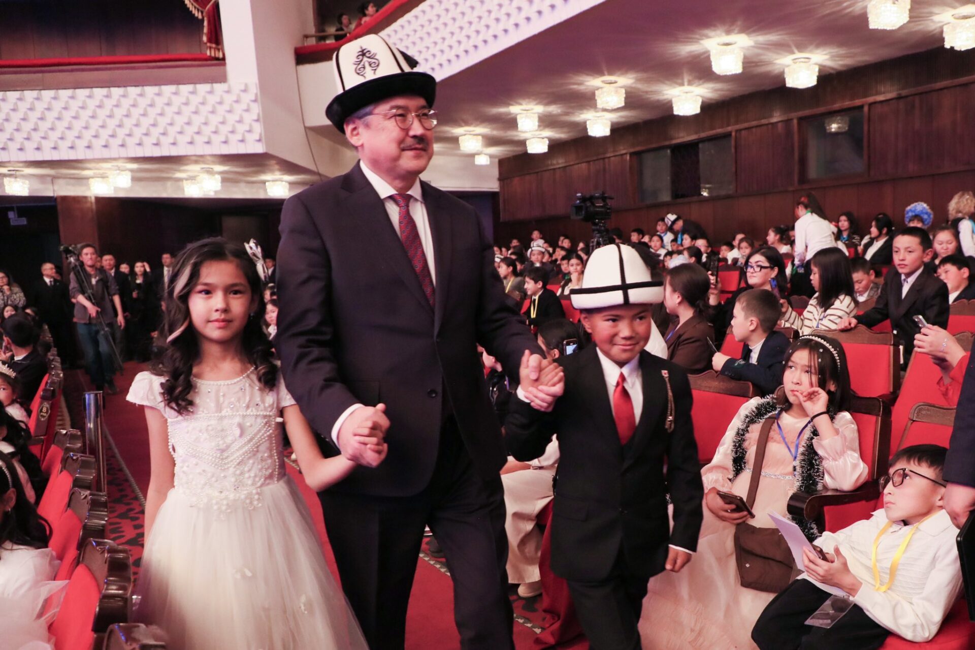 БИШКЕКТЕ БАЛДАР ҮЧҮН ПРЕЗИДЕНТТИК БАЛАТЫ ӨТТҮ