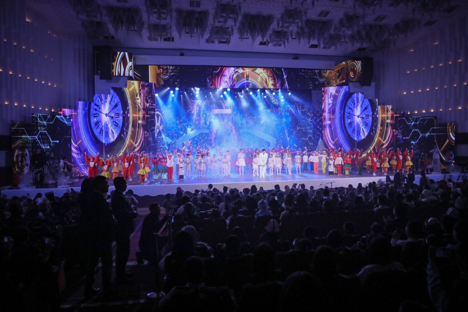 БИШКЕКТЕ БАЛДАР ҮЧҮН ПРЕЗИДЕНТТИК БАЛАТЫ ӨТТҮ