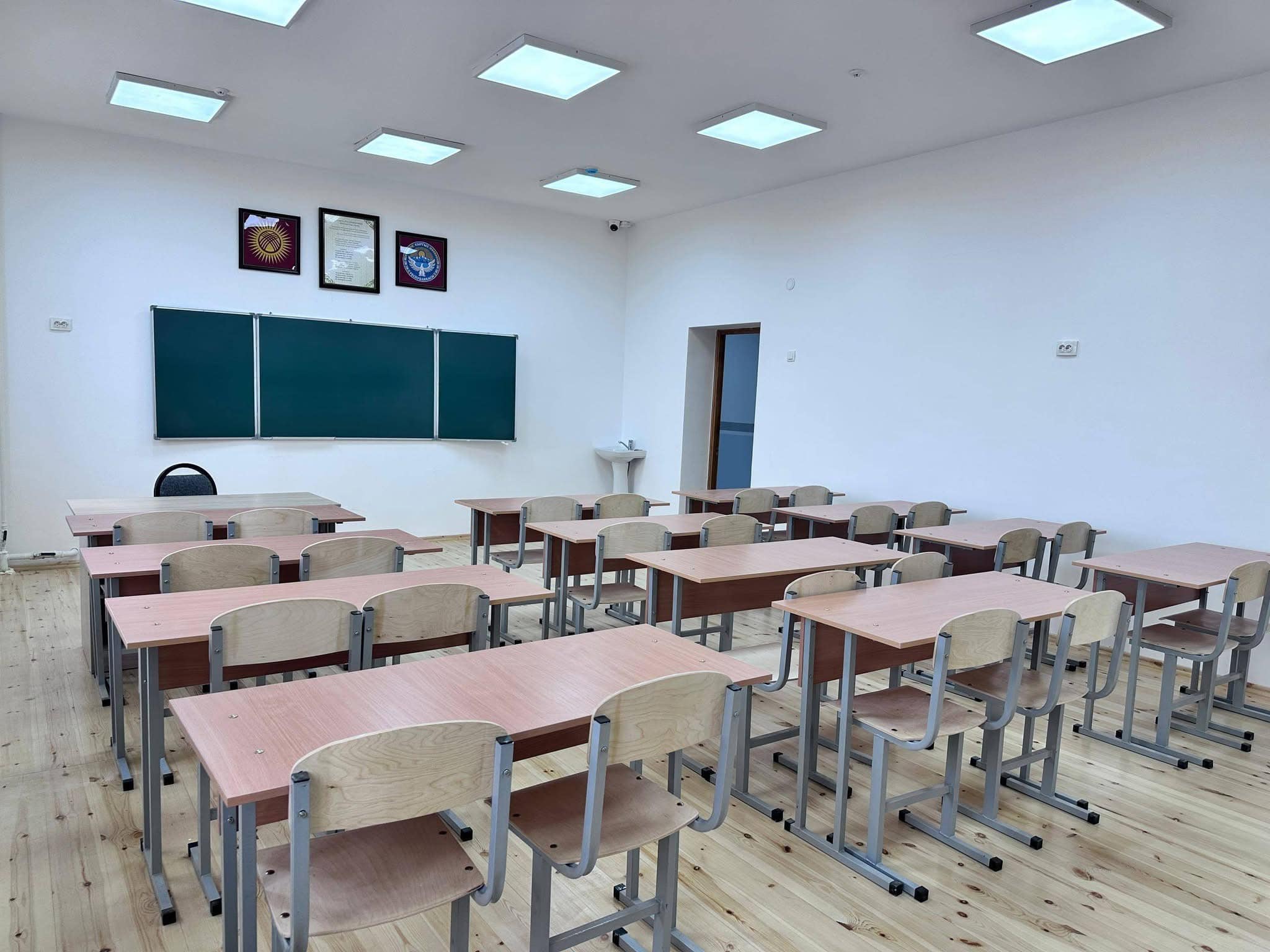 С.ЖАПАРОВДУН ОНЛАЙН КАТЫШУУСУНДА ЖАҢЫ БИЛИМ БЕРҮҮ МЕКЕМЕЛЕРИ АЧЫЛДЫ