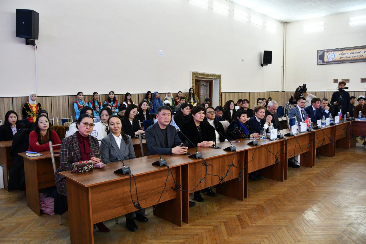 Университетке салым кошкон ЫКТЫЯРЧЫ-ОКУТУУЧУЛАР