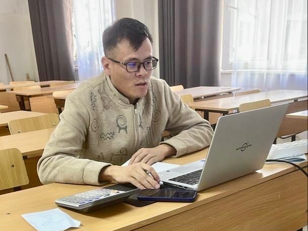 СЫНАМЫК ТЕСТ: МУГАЛИМДЕР ӨЗГӨРҮҮГӨ УМТУЛУУДА