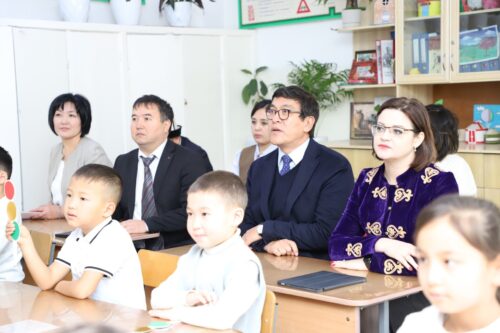 ЭДИЛ БАЙСАЛОВ МУГАЛИМДЕРДИН ОЙ-ПИКИРИН УГУУДА