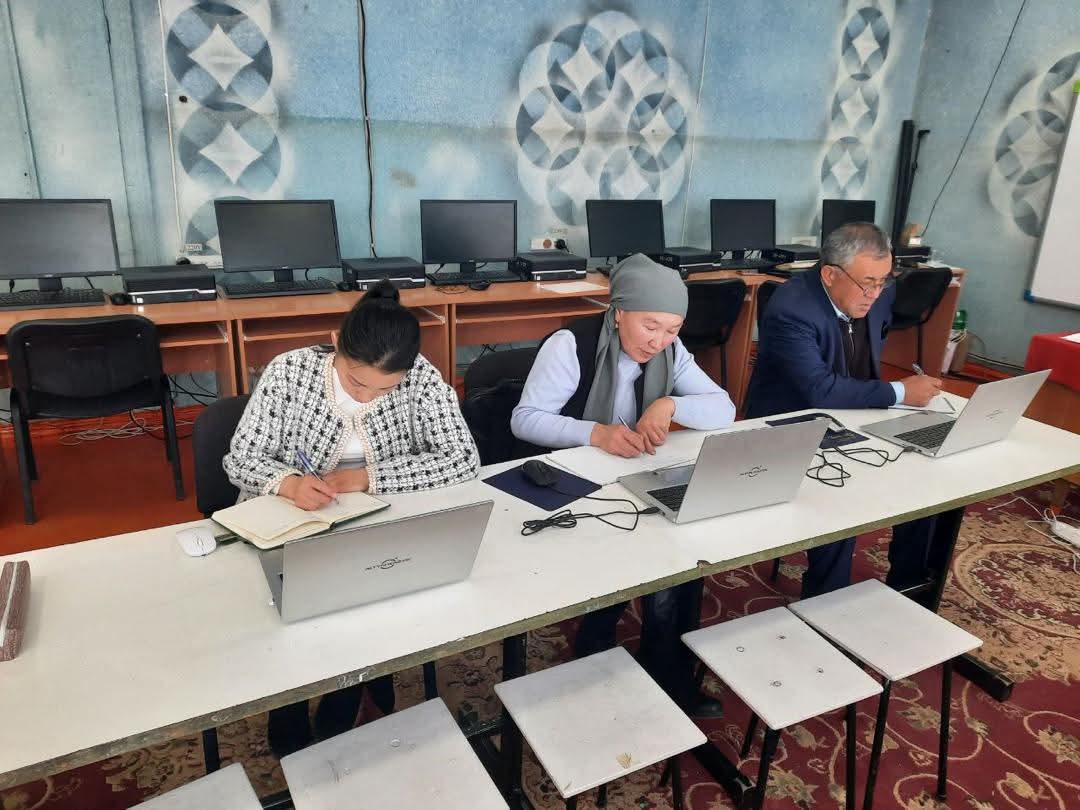 STEM ЖАНА АНГЛИС ТИЛИ МУГАЛИМДЕРИ ҮЧҮН НЕГИЗГИ ТЕСТ СЫНАГЫ ОНЛАЙН ФОРМАТТА ӨТКӨРҮЛДҮ