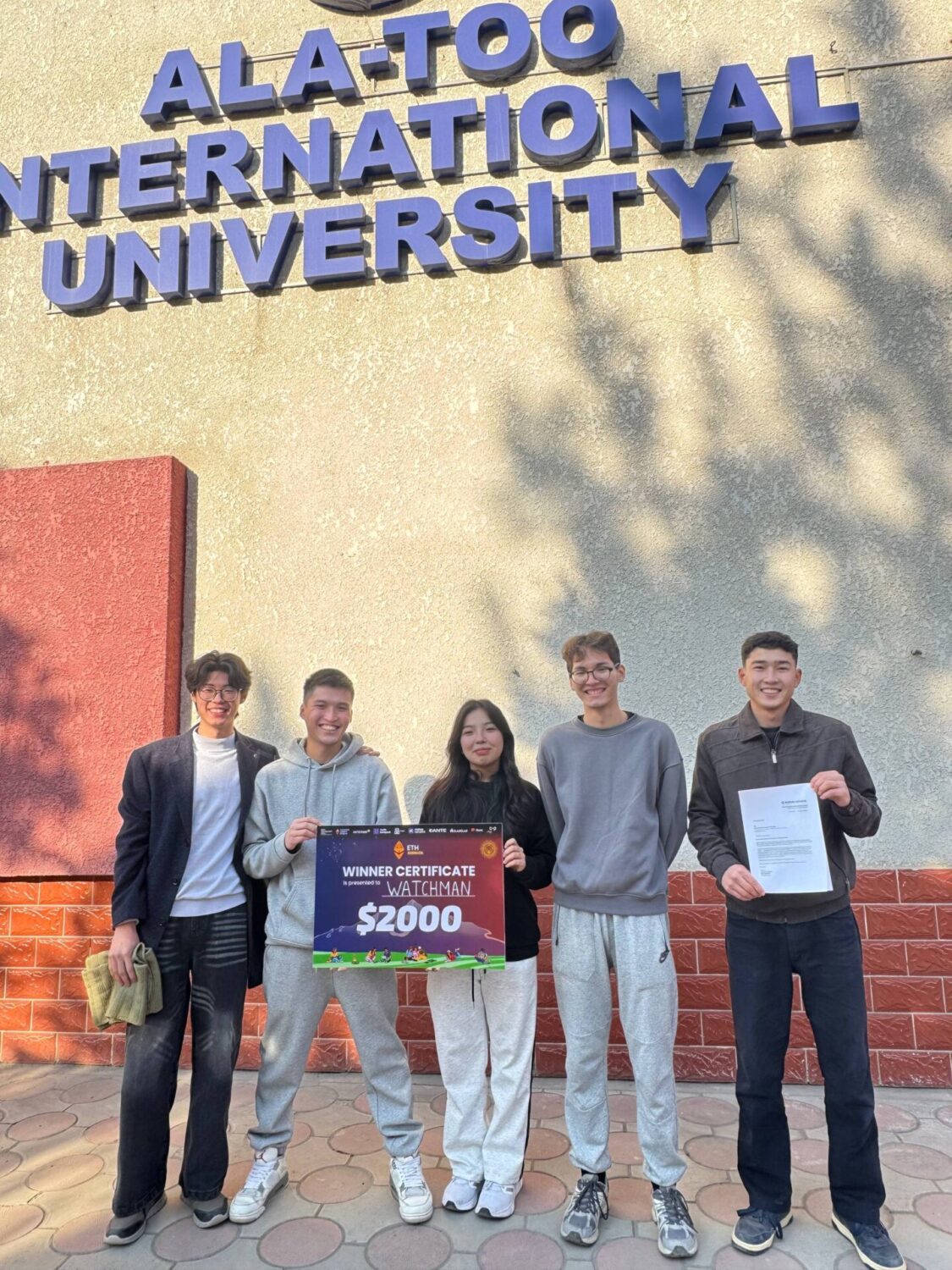 АЭУ ETH Bishkek Хакатонунда коло медаль утту