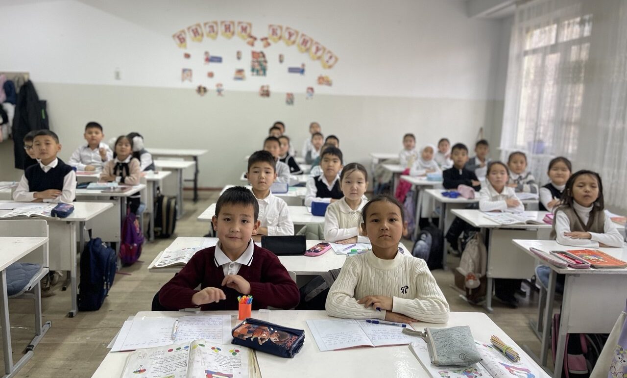 12 ЖЫЛДЫКТЫН АЛГАЧКЫ КАРЛЫГАЧТАРЫ ЖЕ АДЕМИ ЧЕЙРЕКТИ КАНДАЙ АЯКТАДЫ