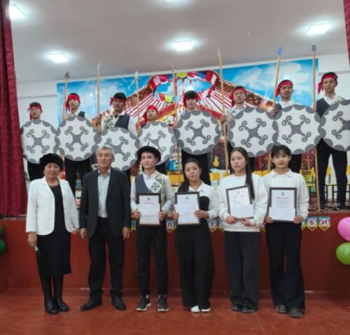 «МАНАС» — МЕКЕНЧИЛДИКТИН МЕКТЕБИ