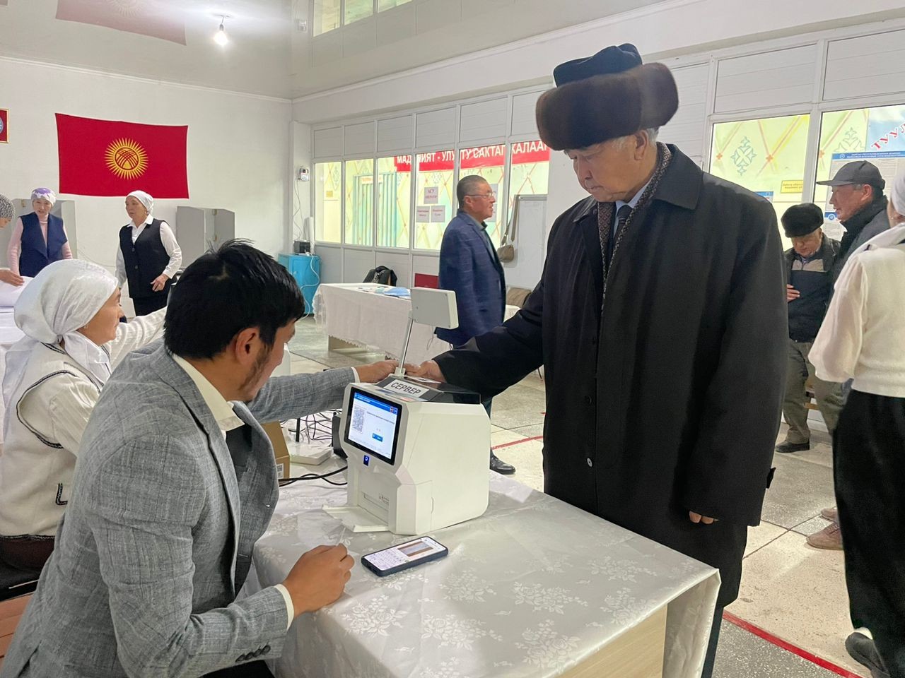 ЖОГОРКУ КЕҢЕШТИН МӨӨНӨТҮНӨН МУРДА ШАЙЛООСУНА ШАЙЛООЧУЛАРДЫН КАТЫШУУ КӨРСӨТКҮЧҮ БЕЛГИЛҮҮ БОЛДУ