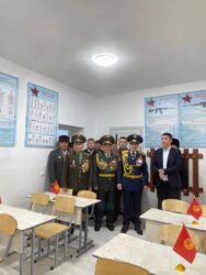 Манас шаарындагы мектепте аскерге чейинки даярдоо каанасы ачылды