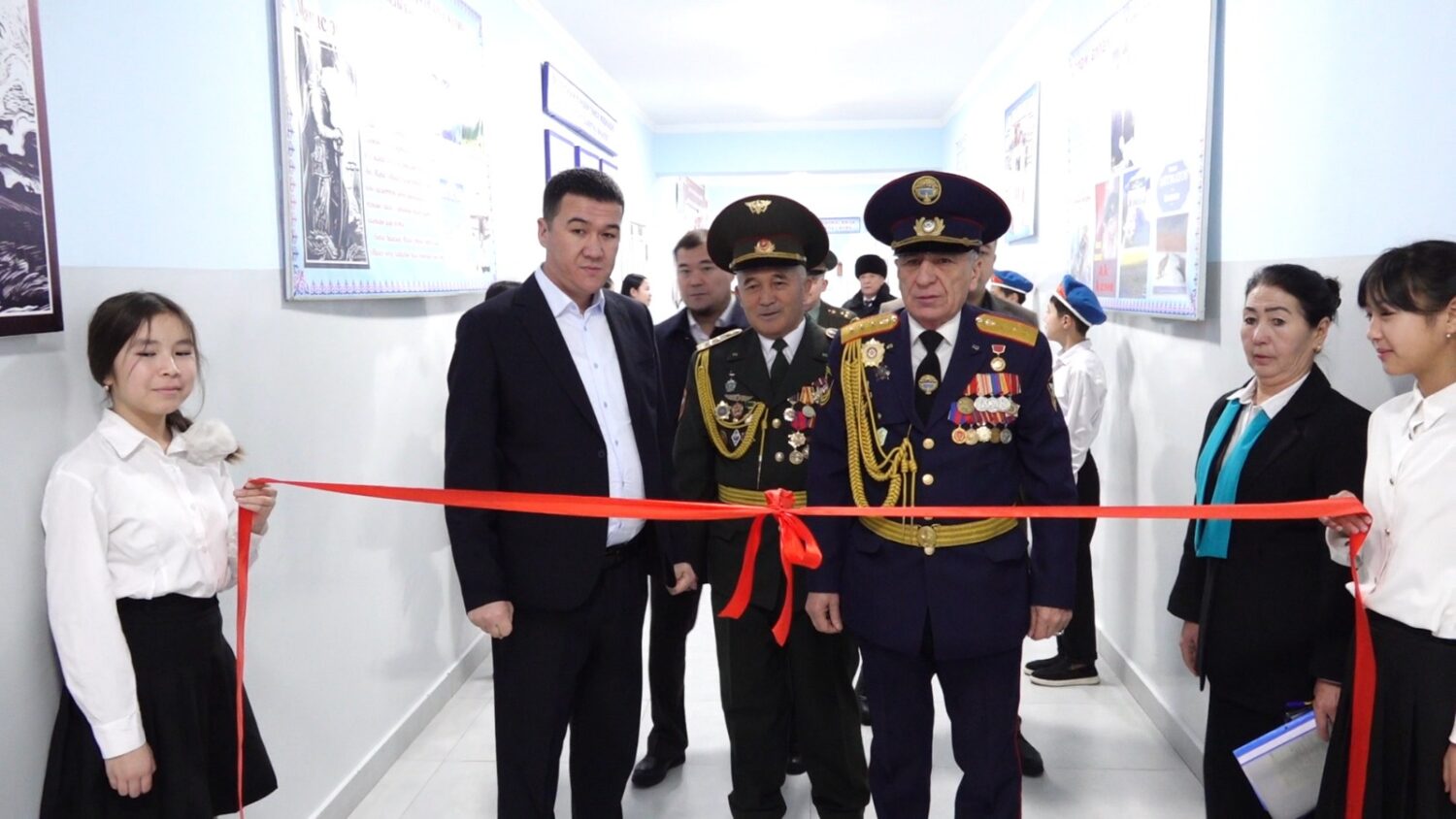 Манас шаарындагы мектепте аскерге чейинки даярдоо каанасы ачылды