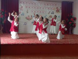 КҮЧТҮҮЛӨР КҮЛДҮ МЕКТЕБИНДЕ КӨП!