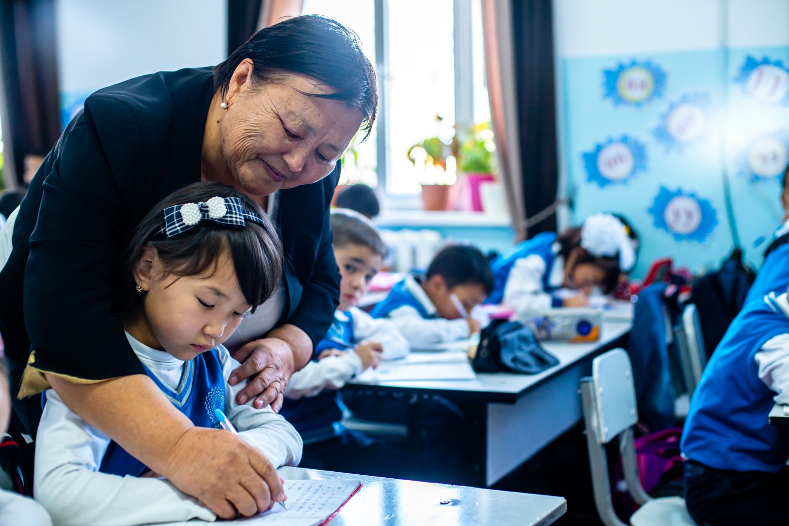 МУГАЛИМДИН КАДЫРЫБЫ ЖЕ ОКУУЧУНУН УКУГУБУ? ..