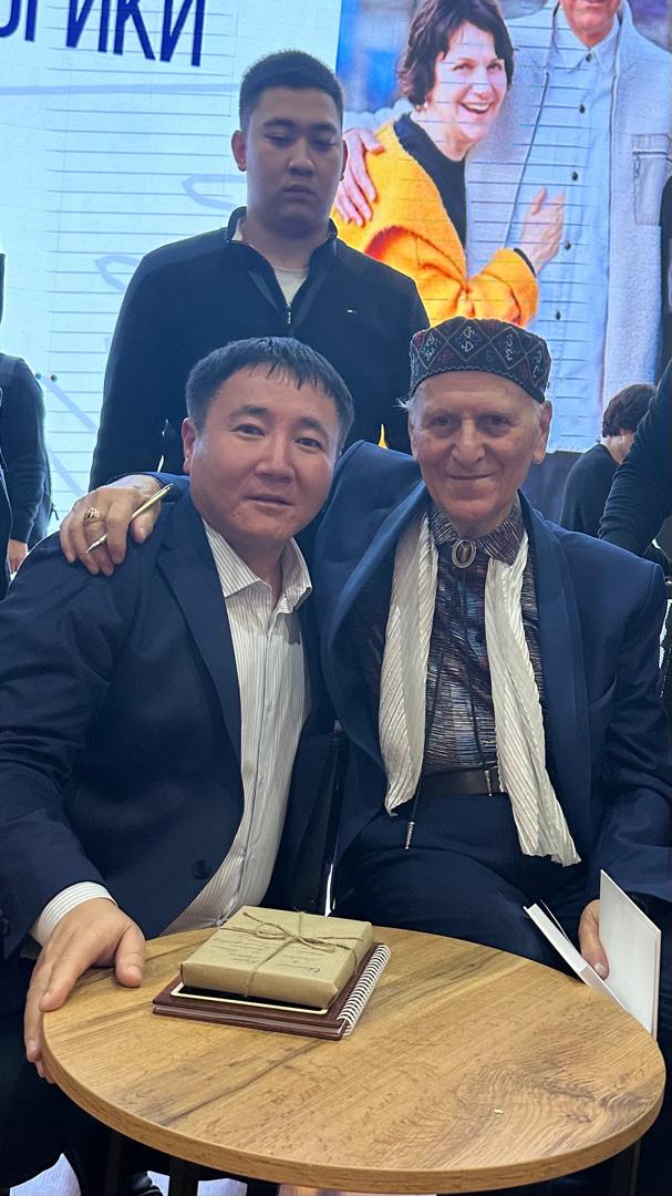 МУГАЛИМДИН КАДЫРЫБЫ ЖЕ ОКУУЧУНУН УКУГУБУ? ..