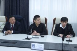 КЫТАЙЛЫК АДИСТЕР ЖАСАЛМА ИНТЕЛЛЕКТ БОЮНЧА ТАЖРЫЙБА БӨЛҮШТҮ