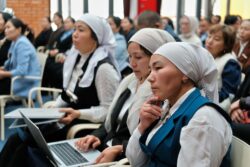 Бишкекте информатика мугалимдери үчүн эки күндүк форум өттү